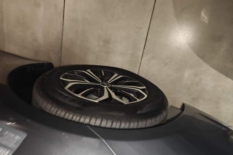 Used Roewe i6 MAX New Energy 2023 EV 500 Grand Touring Edition for Key Clients
