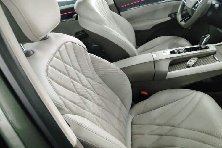 Used Roewe RX9 2023 2.0T Two-Wheel Drive Enjoyment Version
