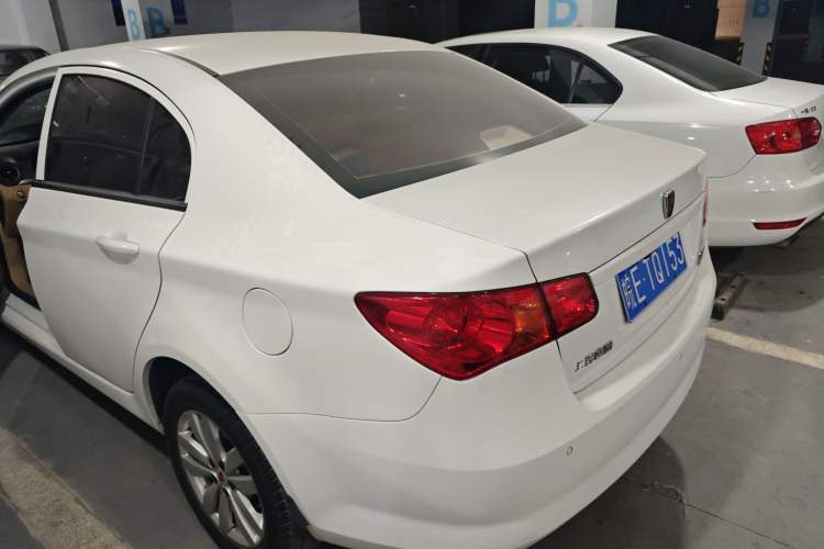 Used Roewe 350 2015 1.5L Automatic Luxury Sunroof Edition
