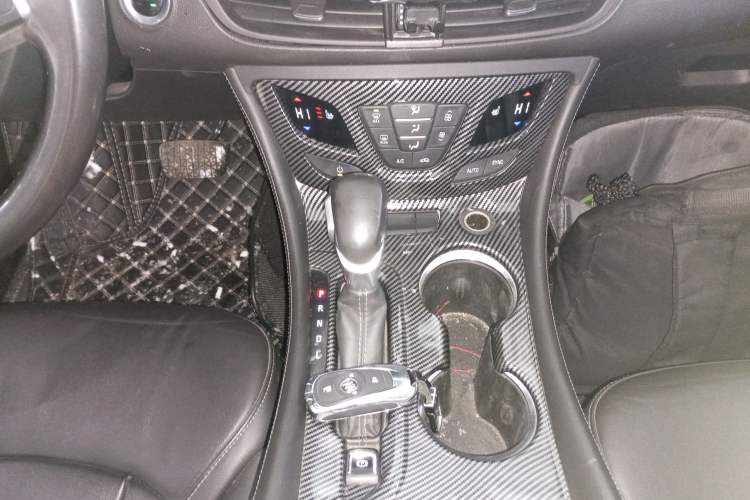 Used Buick Envision 2018 20T Two-Wheel-Drive Elite Model
