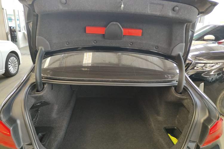 Used BMW 5 Series 2018 Restyled 530Li Leading Edition M Sport Package
