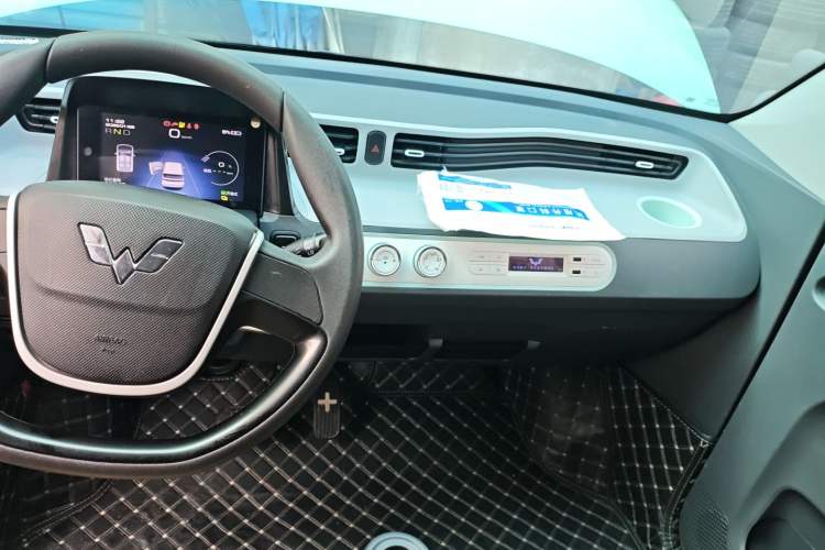 Used Wuling Hongguang MINIEV 2021 Macaron Fashion Model Lithium Iron Phosphate