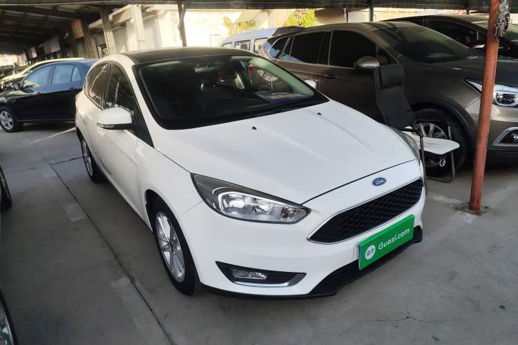 Used Ford Focus 2015 Hatchback 1.6L Automatic Fashion Edition