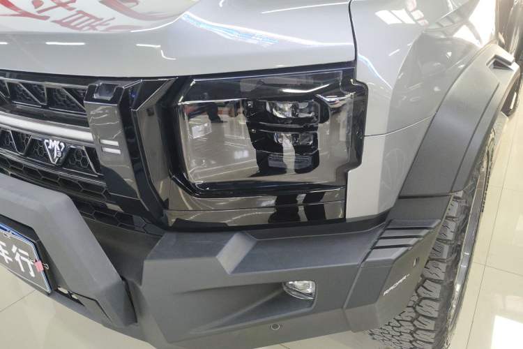 Used JETOUR Traveler 2024 2.0T All-Wheel-Drive Silver Dragon Wings