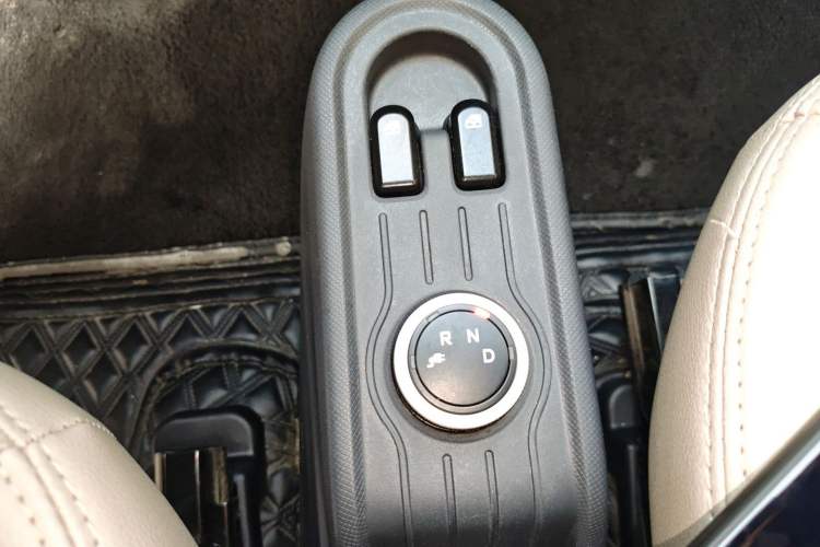 Used Wuling Hongguang MINIEV 2022 Macaron Premium Model – Lithium Iron Phosphate
