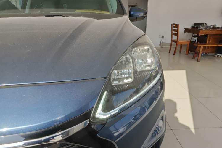 Used Ford Escape 2020 EcoBoost 245 Four-Wheel Drive Luxury Edition
