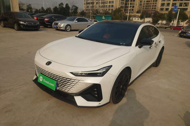 Used Changan UNI-V 2022 1.5T Prestige Version