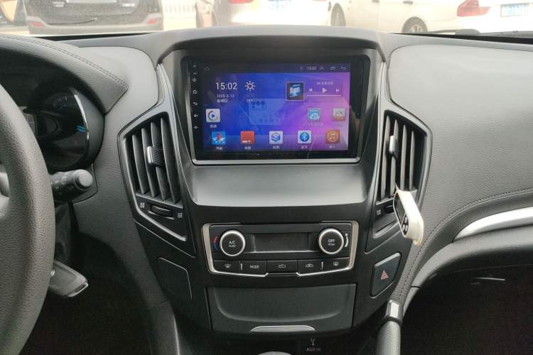 Used Dongfeng Aeolus AX7 2015 2.0L Automatic Zhiyue Version
