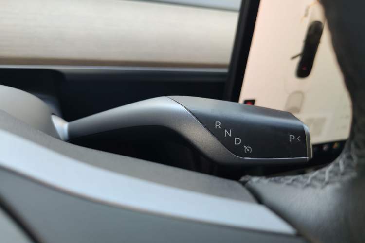 Used Tesla Model Y 2021 Standard Range Rear-Wheel Drive Version