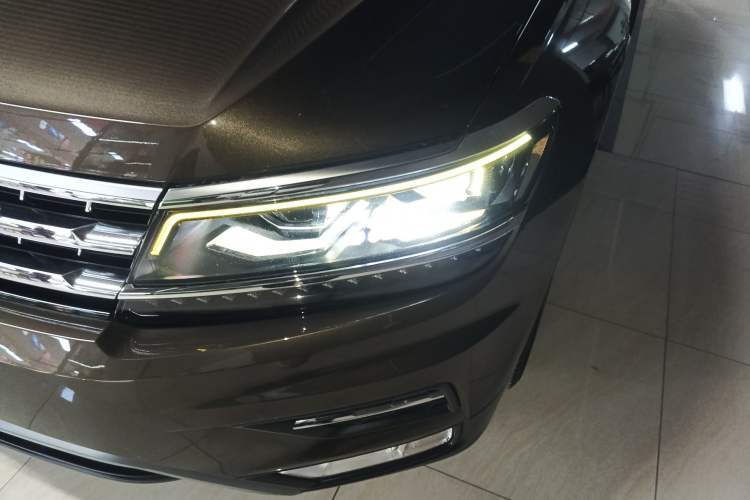 Used Volkswagen Tiguan L 2017 380TSI Automatic All-Wheel-Drive Luxury Edition