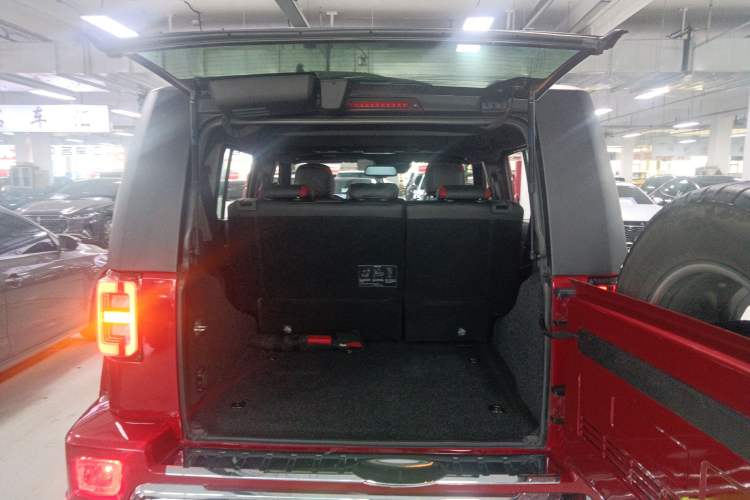 Used  BJ40 2018 PLUS 2.3T Automatic Four-Wheel Drive Flagship Version China V Emission Standard
