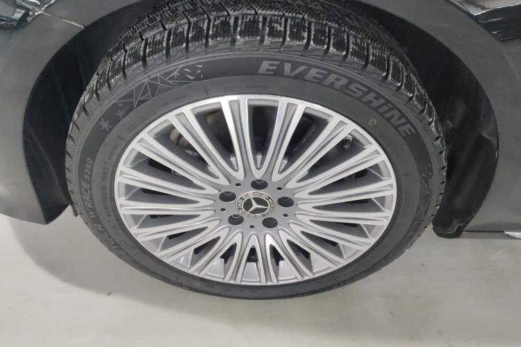 Used Mercedes-Benz E-Class 2022 Second Facelift E 300 L Fashion Edition
