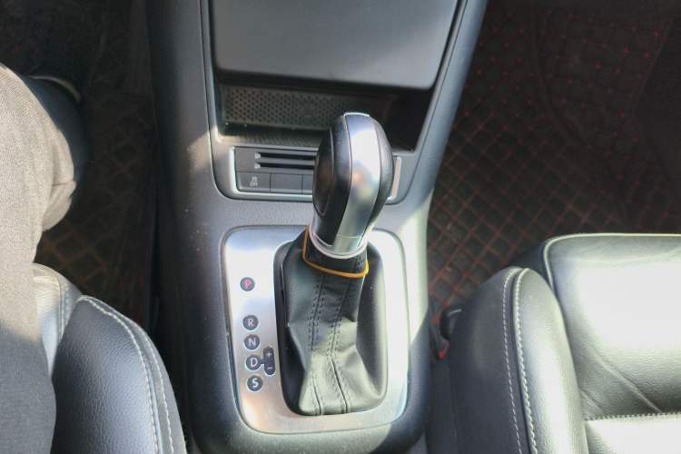 Used Volkswagen Tiguan L 2017 300TSI Automatic Two-Wheel Drive Silk Road Comfort Edition
