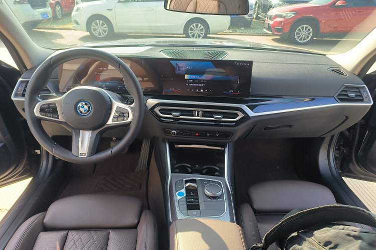 Used BMW i3 2023 eDrive 40 L Midnight Edition
