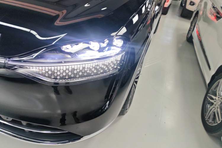 Used Hima AITO M9 2025 Extended-Range Max Version 52 kWh 6-Seater Edition