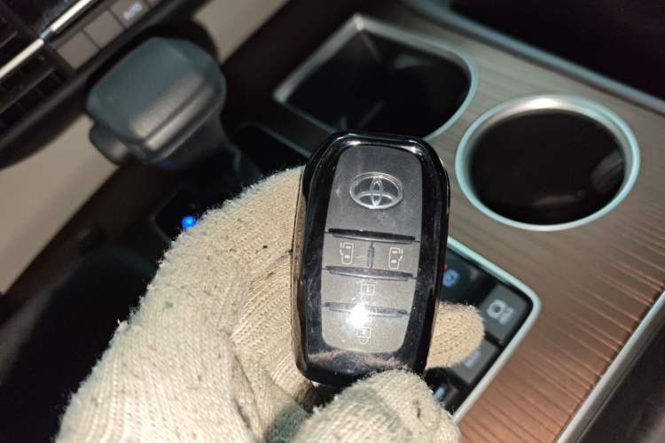 Used Toyota Sienna 2024 2.5L Hybrid Comfort Edition