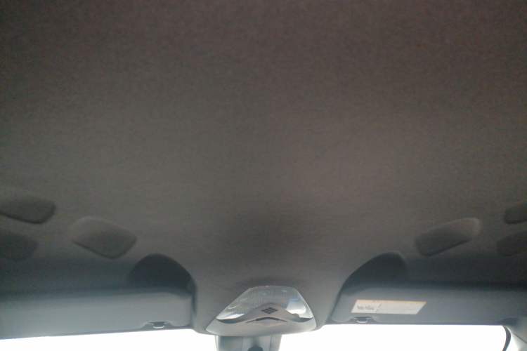 Used Toyota IZOA 2018 2.0L Yichi Version China VI Standard