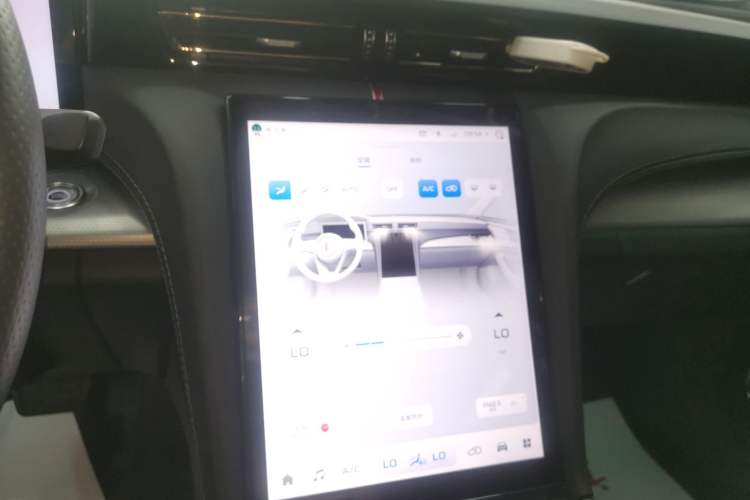 Used Hongqi H5 2023 2.0T Automatic Smart Connect Flagship Edition
