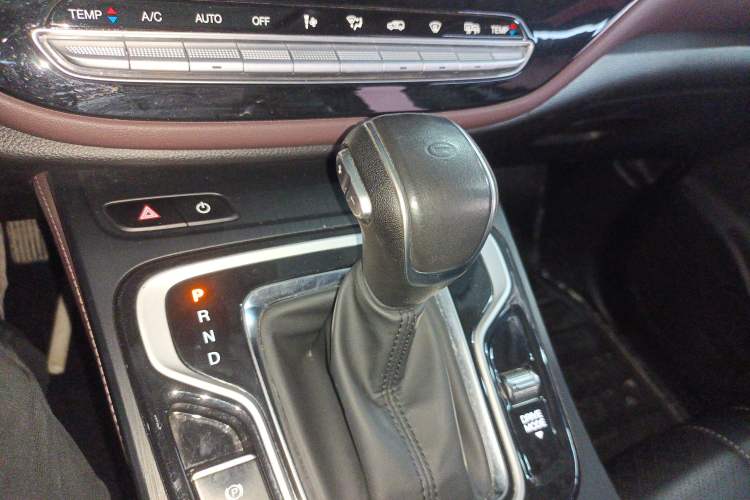 Used GAC Trumpchi M6 2021 PRO 270T DCT Luxury Edition
