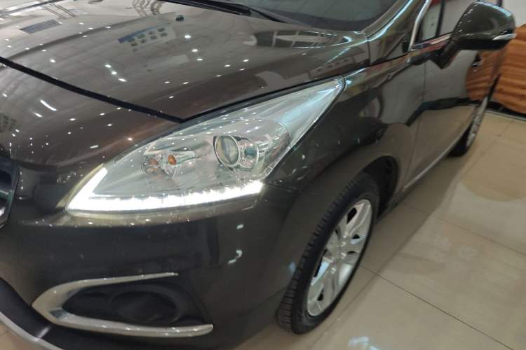 Used Peugeot 3008 2015 2.0L Automatic Classic Edition
