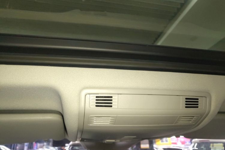 Used Volkswagen Tayron 2023 330TSI Two-Wheel-Drive Luxury Plus Advanced Version
