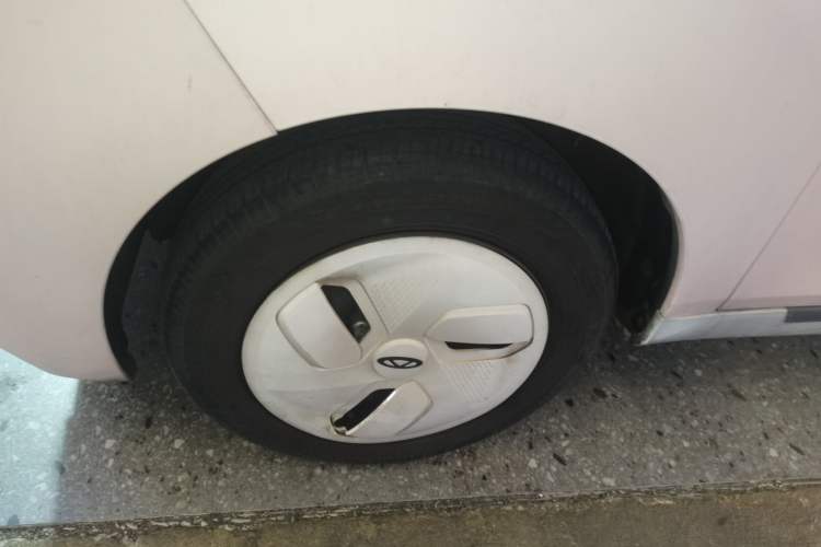 Used Chery QQ Ice Cream 2022 170km Sundae Phosphate Lithium-Ion