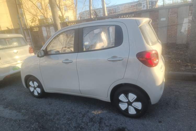 Used Wuling Hongguang MINIEV 2025 Four-Door Version Advanced Edition
