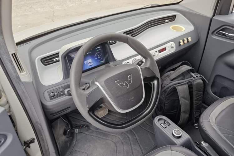 Used Wuling Hongguang MINIEV 2022 Macaron Premium Model – Lithium Iron Phosphate
