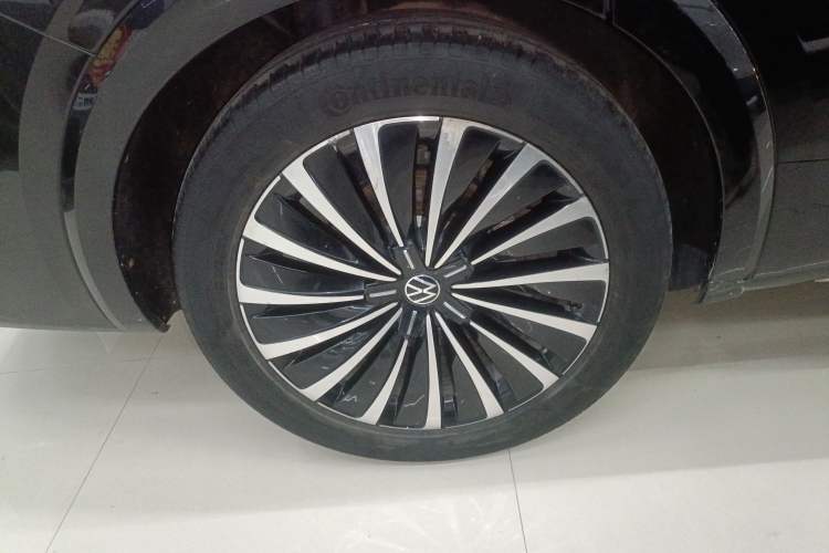 Used Volkswagen Viloran 2020 380TSI Prestige Edition
