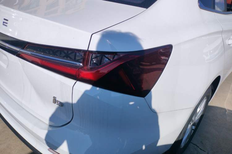 Used Roewe i5 2023 1.5L CVT Luxury Edition
