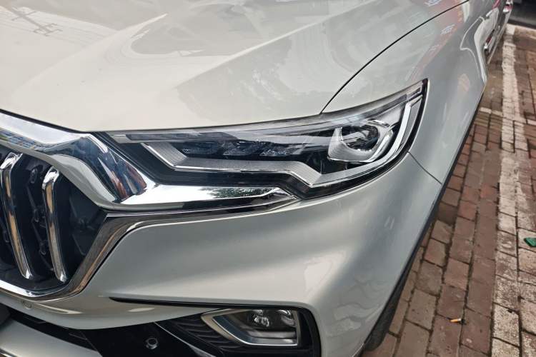 Used Hongqi HS5 2022 Revised Version 2.0T Smart Connect Flagship Edition
