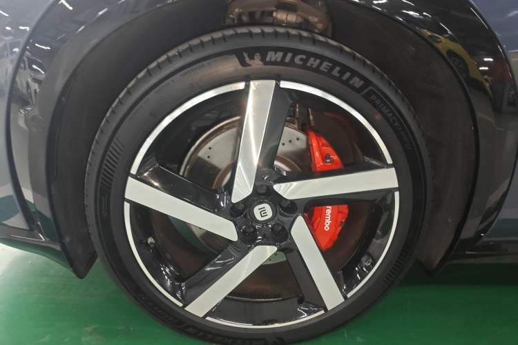 Used  YU7 2025 Ultra-Long Range High-Performance All-Wheel-Drive Max Edition
