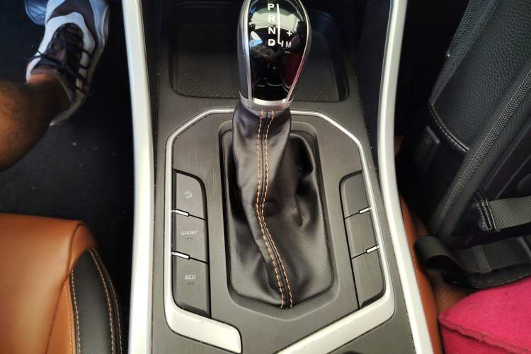 Used Geely Auto Vision X6 2020 1.4T CVT Luxury Edition
