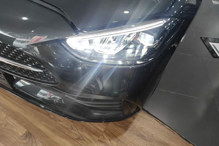 Used Mercedes-Benz C-Class 2024 Facelifted C-Class 260 L Night Edition Sports Version