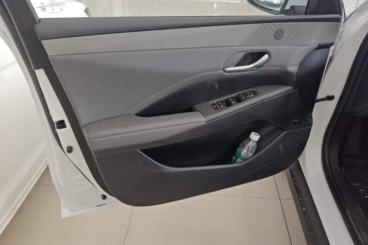 Used BYD Qin PLUS 2025 DM-i Smart Drive 55KM Leading Model
