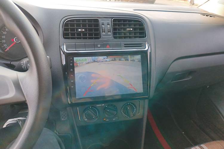 Used Volkswagen Polo 2016 1.4L Manual Fashion Model