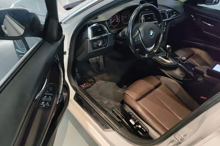 Used BMW 3 Series 2018 320Li Fashion Model
