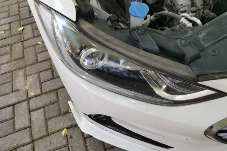 Used Hyundai Elantra 2016 1.6L Automatic ZhiXuan · Luxury Version
