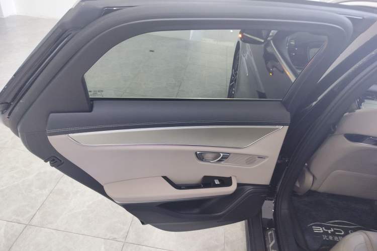 Used BYD Han 2025 DM-i 125KM Prestige Model
