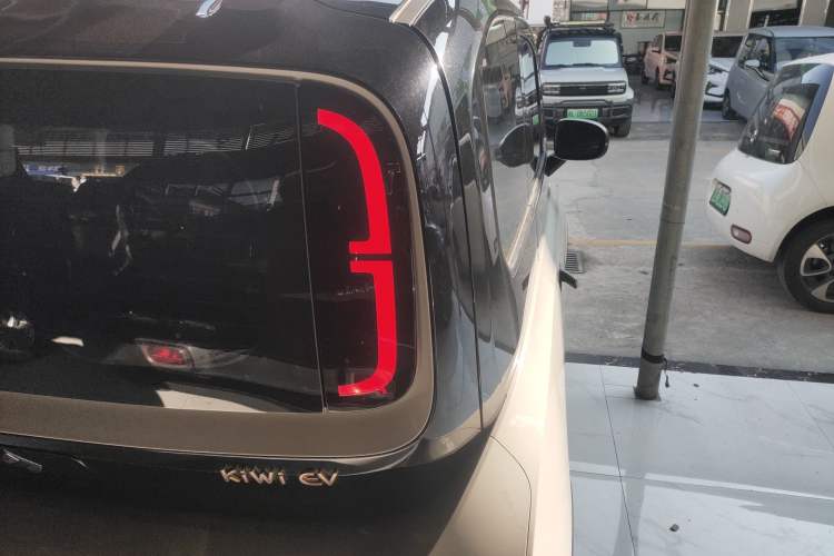 Used Baojun KiWi EV 2022 Artist Lite Edition Ternary Lithium