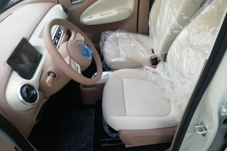 Used Wuling Hongguang MINIEV 2025 Four-Door Version Advanced Edition
