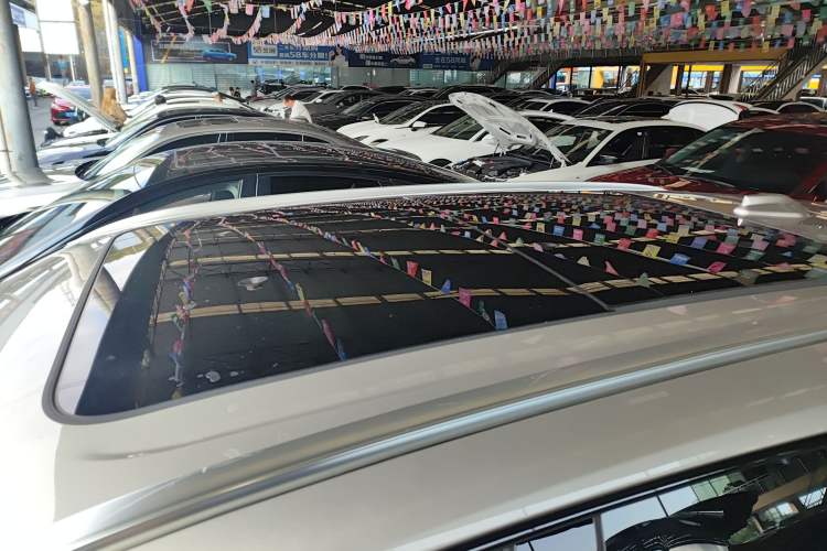 Used Lynk & Co 08 EM-P 2025 120km Long-Range Plus
