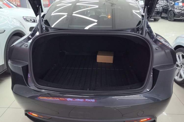 Used Tesla Model 3 2025 Rear-Wheel-Drive Version