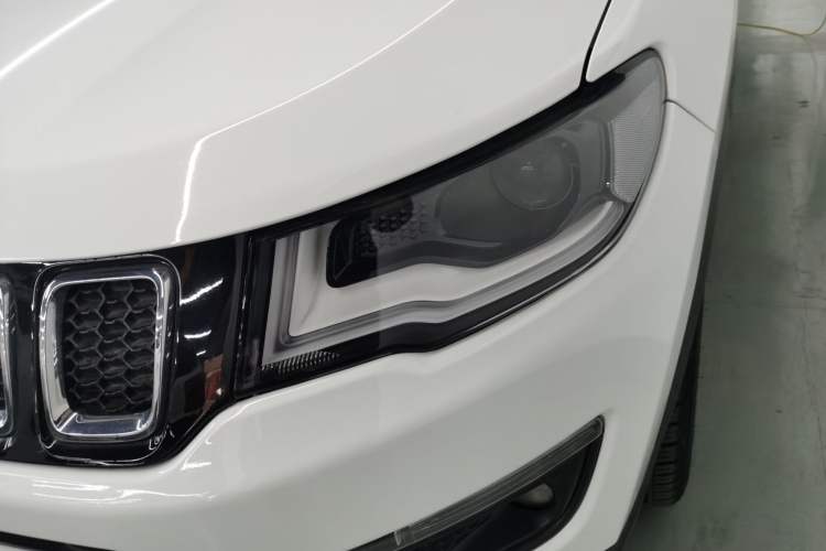 Used  Compass 2017 200T Automatic Family Edition
