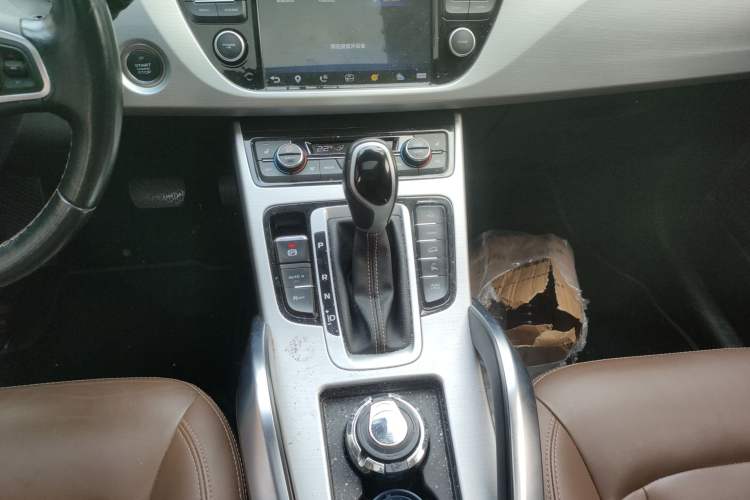 Used Geely Auto Emgrand X7 Sport 2016 1.8TD Automatic All-Wheel-Drive ZhiZun Edition