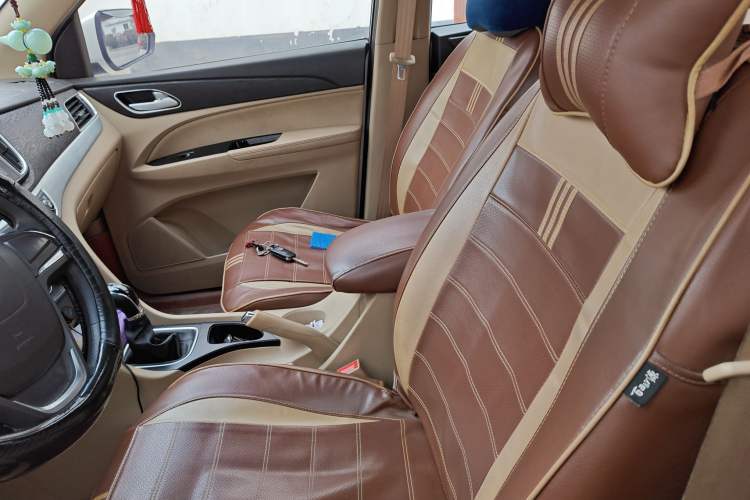 Used Baojun 730 2016 Revised 1.5L Manual Standard Version 7 Seats China V Emission Standard
