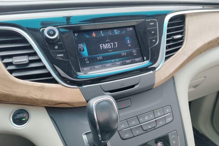 Used Buick GL8 2017 ES 28T Comfort Model China V Standard
