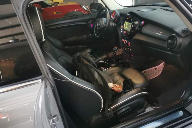 Used  MINI 2016 1.5T COOPER
