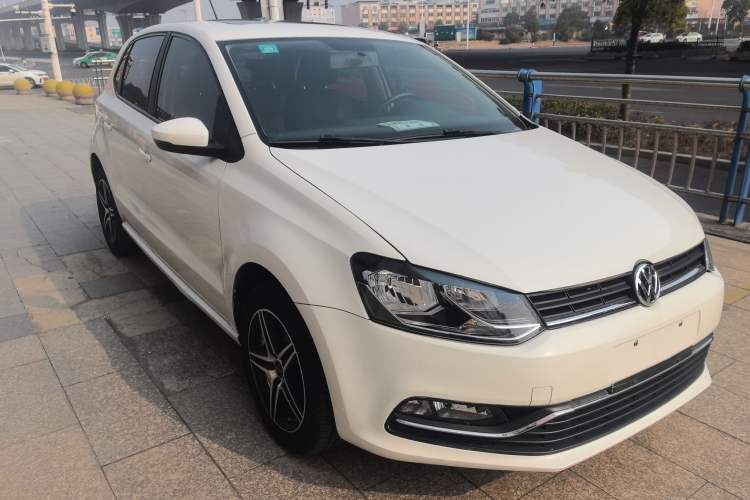 Used Volkswagen Polo 2016 1.6L Automatic Comfort Model
