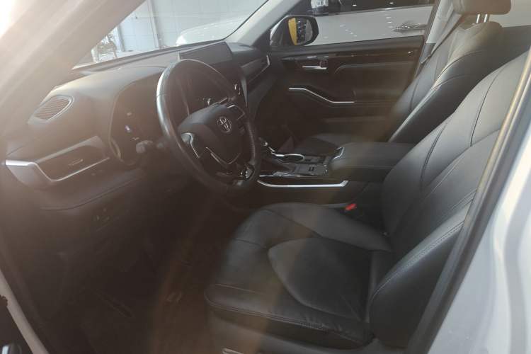 Used Toyota Highlander 2022 Dual-Engine 2.5L Four-Wheel Drive Prestige Version 7 Seats